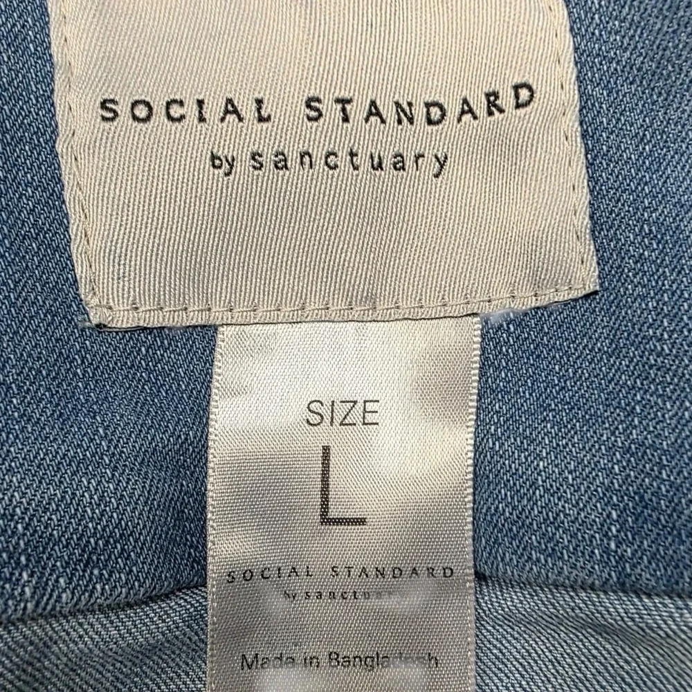 Social Standard Denim Jacket Womens Large Light Wash Stretch Jean Jacket
